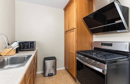 Rancho Cucamonga House | Charming 2-bedroom house with WiFi, AC with Modern Comforts