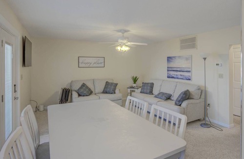 Fenwick Island Condo | Charming 2BR 1.5BA getaway in North OC. Sleeps 8, steps to Harpoon Hannah's and Tax-Free Delaware