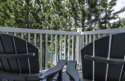 Lackey Cottage | Charming 3-bedroom cottage with AC, fitness room, WiFi in welcoming Williamsburg