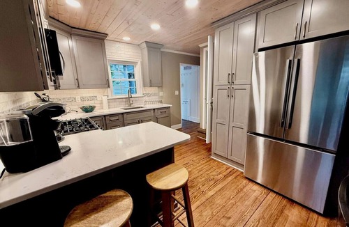 Country Club Estates Cabin | Charming Dog-Friendly Cottage, Walk to Rehoboth Beach, Private Yard & Parking!