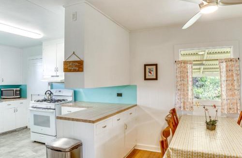 Hilo House | Charming Historic Hilo House – Minutes to Beach!