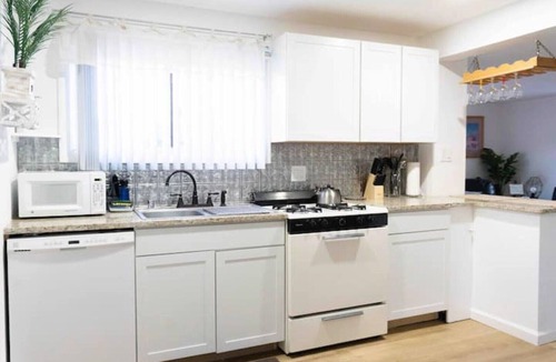 Downtown Albuquerque House | Charming Rosie's Cottage Self-Check In