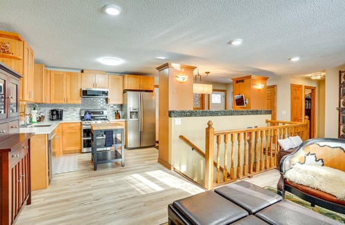 Savage House | Charming Savage Home w/Yard: 18 Mi to Minneapolis