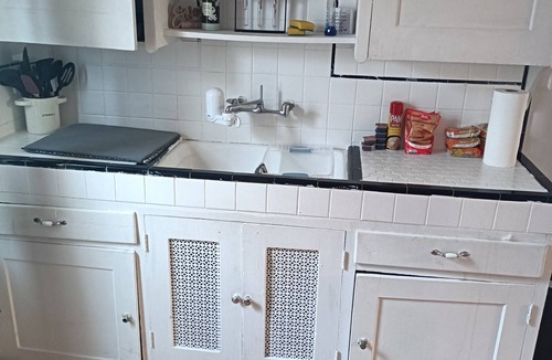 Grosse Pointe Apartment | Charming Upper Flat 10 mins from Downtown Det-10 mins from Nautical Mile