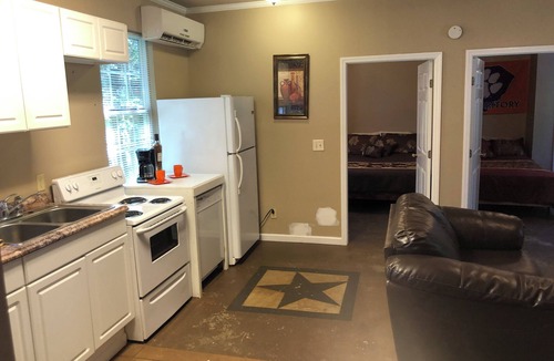 Seneca House | Clemson lake access directly across the lake from campus, Gameday, Vacation
