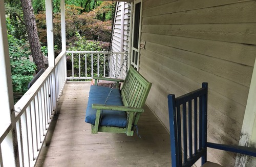 Madison Park Apartment | Close to everything! 1 bedroom & 1 bath studio in a safe neighborhood