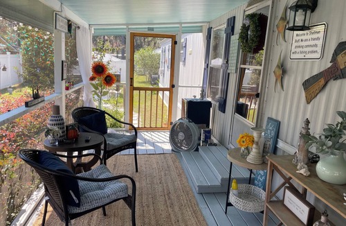 Shellman Bluff House | Coastal Golf Cart Getaway in Pleasure Bluff