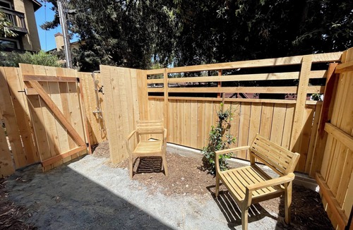 Leucadia House | Cozy 1-bedroom beach bungalow in beautiful Encinitas 1 block from surf with AC