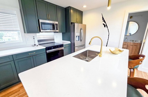 Sea Scape House | Cozy 1 bedroom house in serene Kitty Hawk with Rooftop views of Ocean and sunset