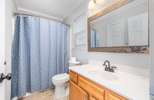 Charlotte House | Cozy 3 BR Home