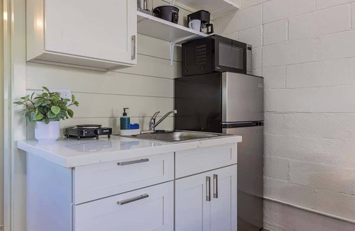 Wailuku Condo | Cozy Wailuku Studio | AC | Near OGG