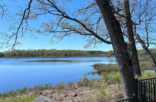 Delton Cottage | Cute & Cozy Gilkey Lake Cottage – Waterfront Retreat & Fishing - Delton, MI