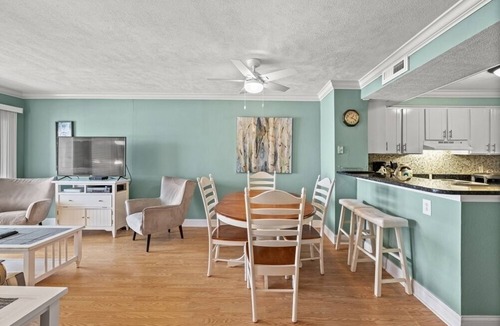 Myrtle Beach Condo | Direct Oceanfront 3 Bedroom Pelicans Watch 303