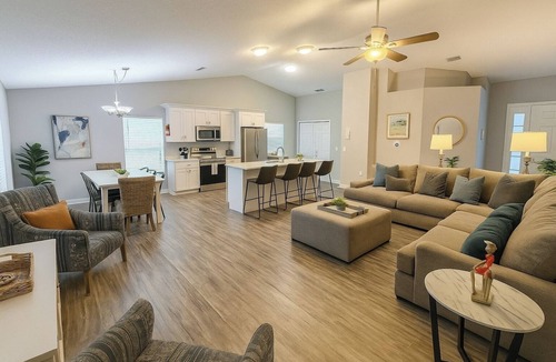Indian Point House | Disney-Area 4BR | Pool + Patio
