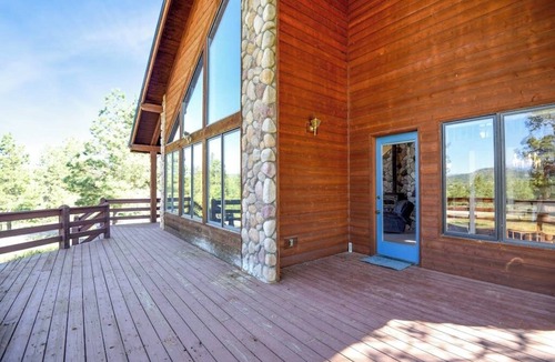 Pagosa Springs Cabin | Dog-friendly cabin with large yard, wood stove, grill & mountain views