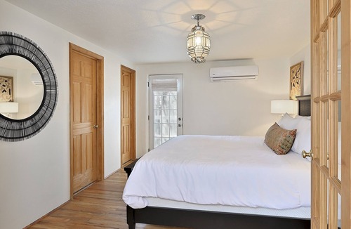 Downtown Santa Fe Bed & Breakfast | Dos Hermanas 4, 5, 6 & 8| Walk to Plaza| Courtyard
