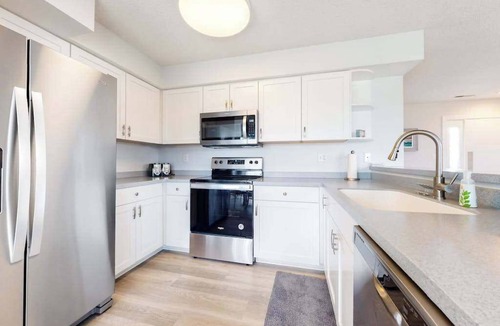 Fenwick Island Condo | East of the Sun condo w/central AC, W/D, & shared pool - under 1 mile to beach