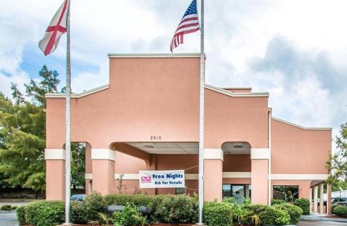 Dothan Cabin | Econo Lodge Dothan West