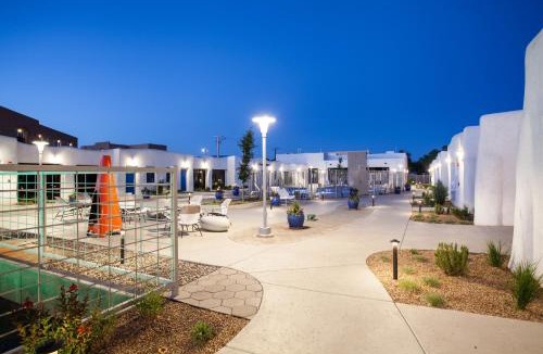 West Park Hotel | El Vado Motel