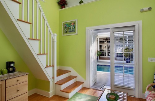 Bahama Village House | *ELEGANT ESCAPE @ THE ANNEX* Home & Pool + Last Key White Glove Service.