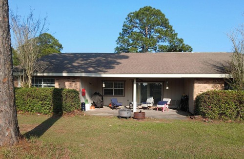 Ono Island Cottage | Enjoy a 1 bedroom 1 bath cottage on the green at Perdido Bay Country Club.