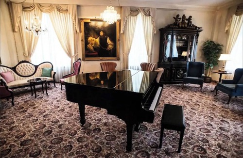 Edina Hotel | Executive Queen Room in Minneapolis Boutique Hotel