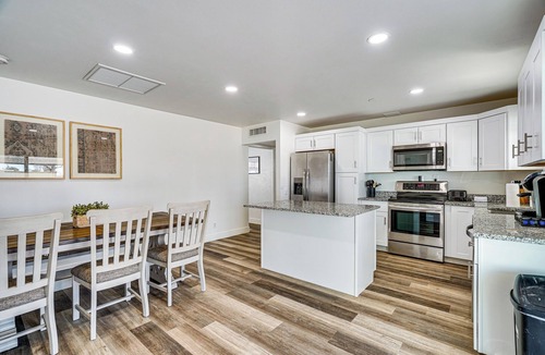 Thatcher House | Explore Gila Valley & EAC! Modern Thatcher Home