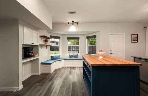 St. Augustine South House | Fire Pit & Patio 10 Min to Historic Downtown