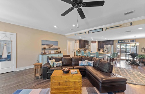 Foley House | Foley 3BR-2BA - Hot Tub - 7 Miles to Beach