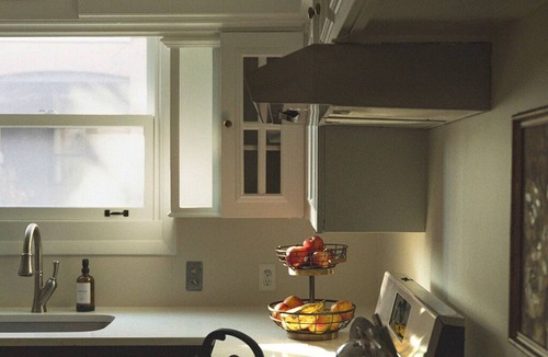 Summit - University Apartment | Furnished Victorian Near Regions & United Hospital - Newly Remodeled 2-Bedroom
