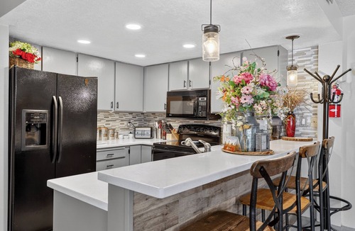 Brian Head Condo | Giant Steps 12 Rustic Retreat ski in/out 2bd/2bath