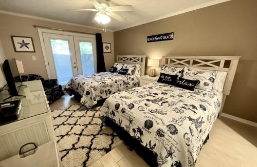 Arcadian Shores House | Glorious Cottage with Fireplace in Myrtle Beach, South Carolina