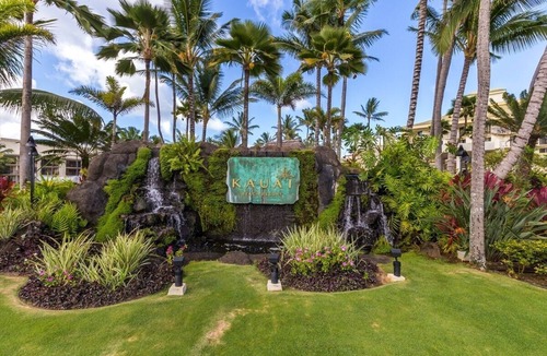 Hanamaulu Condo | Gorgeous Beachfront Resort, 4 Beautiful Pools, Walkout room to the pools, ocean