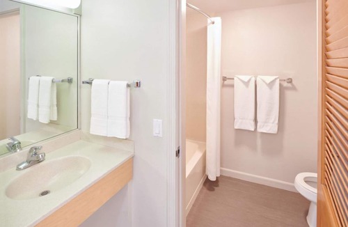 Kahului House | Gorgeous Hawaii Escape! Outdoor Pool, Pets Allowed, Parking!