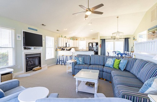 Duck House | Gorgeous! Private Pool, Hot Tub, Game room, Family Friendly, D0115