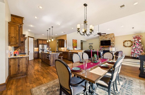 Ruidoso House | Grindstone Lake Lodge -Views-Family Reunion Ready