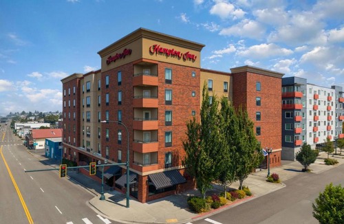 Port Gardner Hotel | Hampton Inn Seattle/Everett Downtown