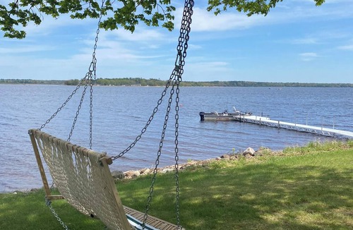 Rapid River House | Hideaway on Little Bay - close to boat launch, beach, restaurants and more