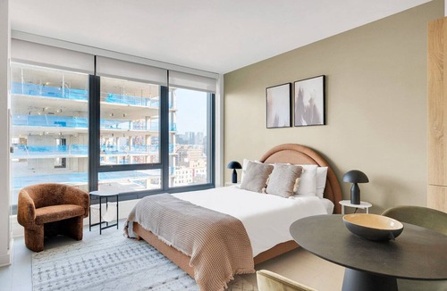 West Loop Apartment | Hip West Loop Studio w/Gym & Coworking, nr UIC, by Blueground