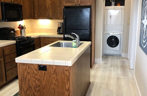 Folsom Apartment | Historic Folsom 2 Bedroom - 1 Bath