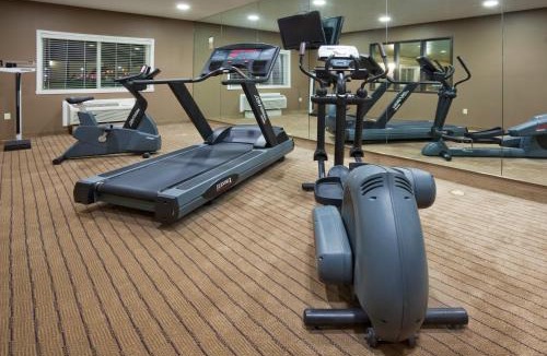Devils Lake Hotel | Holiday Inn Express Devils Lake by IHG