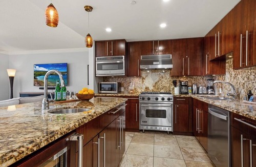 Kaanapali Condo | Honua Kai | Ocean View 3 BR Sleeps 8 | Car Incl. w/6+ Nights | HKH-204 by KBM