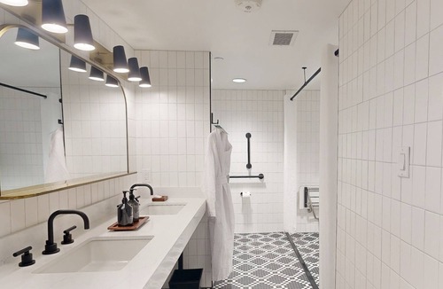 Downtown West Hotel | Hotel Indigo Minneapolis Downtown by IHG
