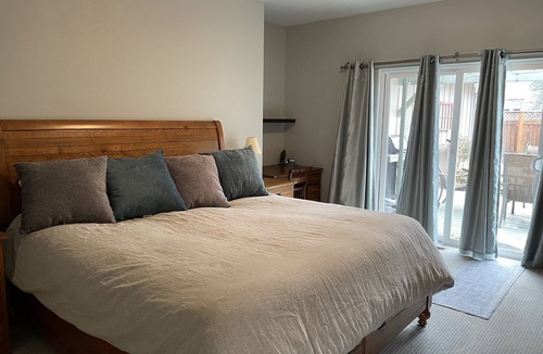 Old Farm District House | Jayhawk Getaway