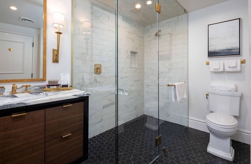 Central City Hotel | John Hand Club Hotel