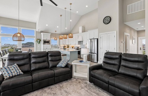 Colington House | KD2504A-Beautiful, new build home, 5 bedroom, Ocean View, Hot Tub, Elevator!