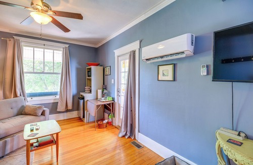 Bristol Apartment | King Studio Suite w/Walk-in Shower Pet Friendly