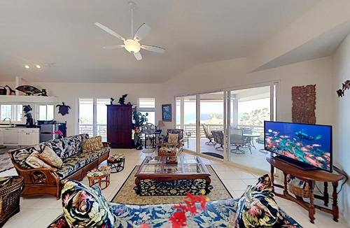 Kailua-Kona House | Kona Sunsets Vistas