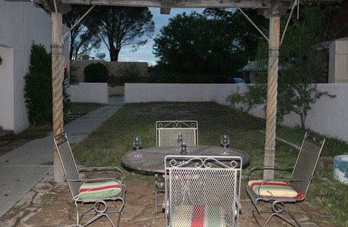 Truth or Consequences House | Labyrinth Retreat in Truth or Consequences A Cozy and Comfortable Home for 4!