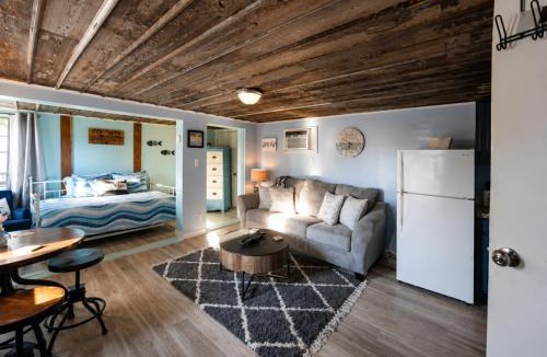 Muscle Shoals House | Lakefront Condo Near Town and Marina with Firepit Joys